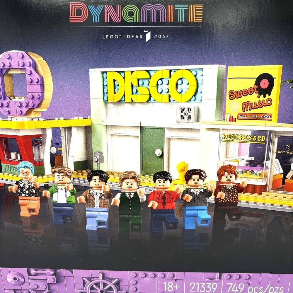 LEGO BTS Dynamite Music Video Set 21339 K-Pop Icons Ideas Retired 749 Pc NEW!